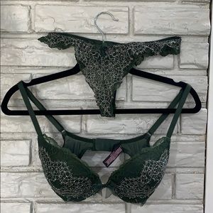 Victoria’s Secret VS pushup bra & pantie set